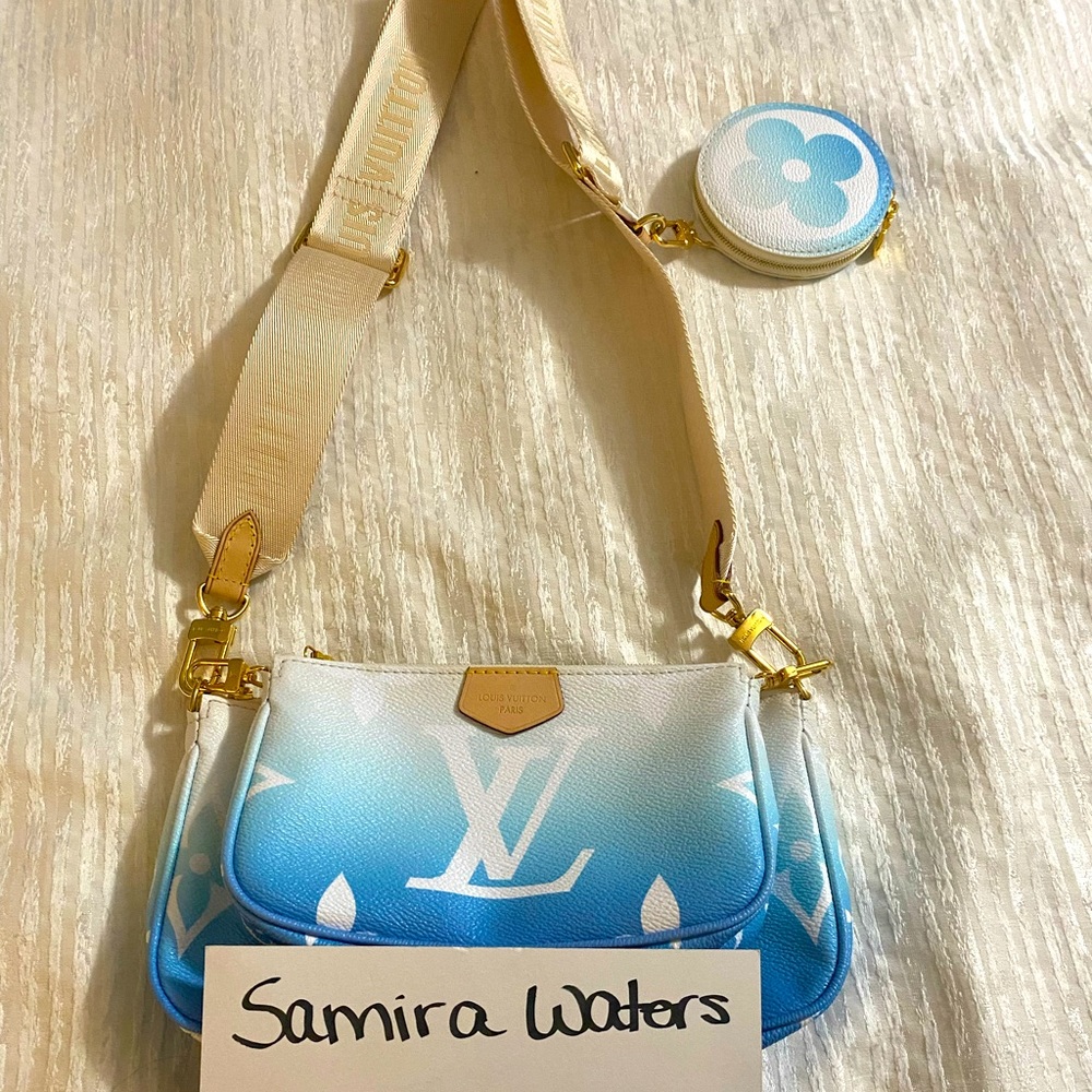 Multipochette Accessories by the pool